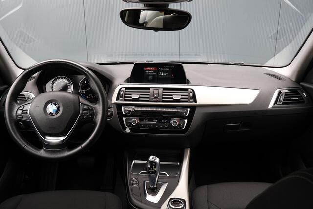 BMW 1-SERIE 118i Executive Automaat | NL Auto | LED | Climate Control Parkeersensoren