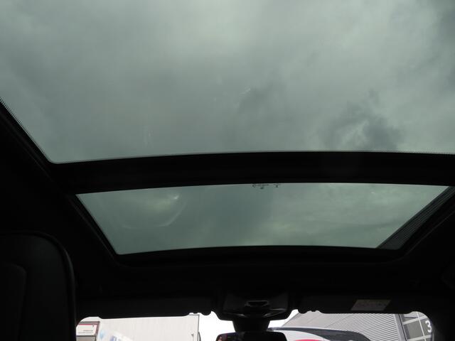 BMW 1-SERIE 118i High Executive Edition-M Airco Cr-Control CarPlay Panoramadak