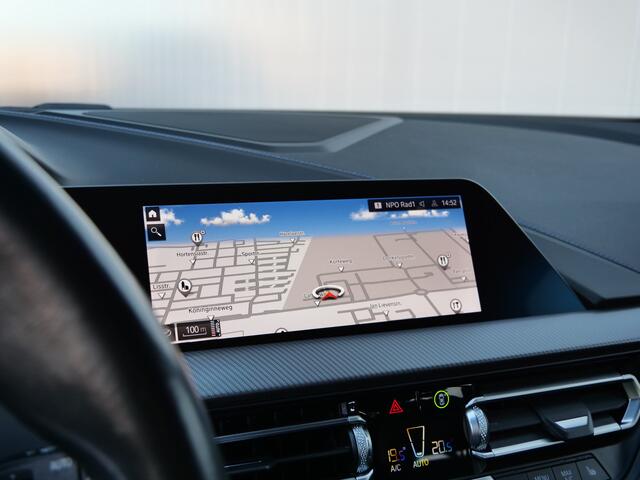 BMW 1-SERIE 118i High Executive 136 Pk Automaat Navi / Apple Carplay / DAB / PDC / M-pakket / Trekhaak