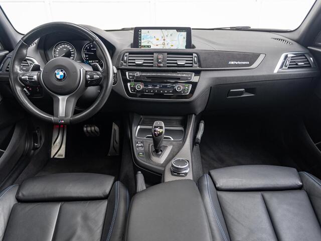 BMW 1-SERIE M140i | High Executive | Akrapovic | Harman-Kardon | Stuurwielrand verwarmd | Achteruitrijcamera | Schuif-/kanteldak | Stoelverwarming