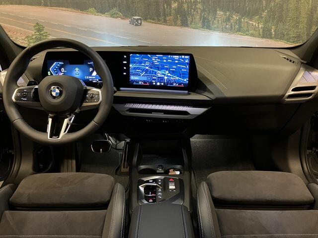 BMW 1-SERIE 120 M Sport Design Edition | Schuif-kantel dak | LED | 20" LMV | Dakspoiler | M-sport pakket | Org. NL |