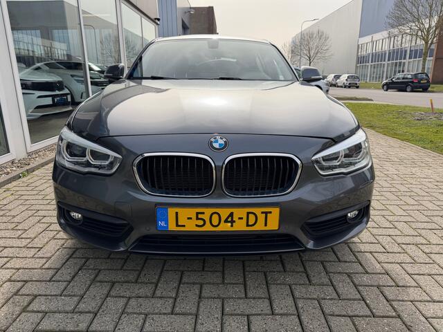 BMW 1-SERIE 118i Executive Stoelverwarming | Cruise