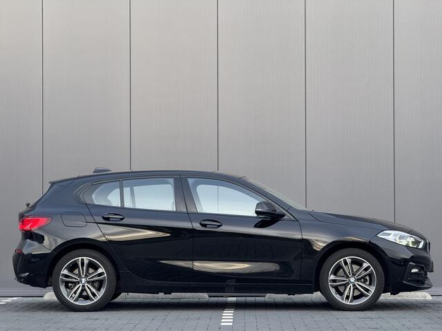 BMW 1-SERIE 118i Executive Edition M | RIJKLAAR | Stuurverwarming!