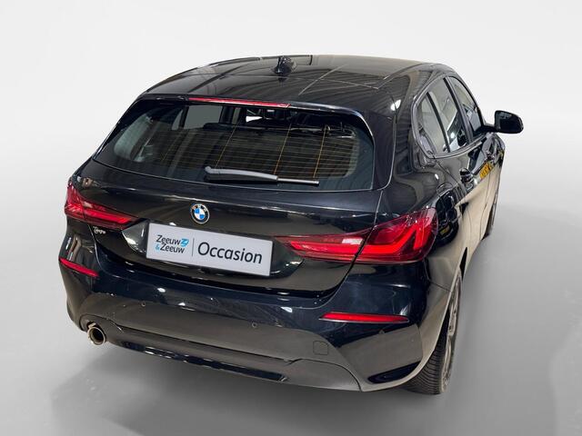 BMW 1-SERIE 116i Introduction Edition Navigatie| Parkeersensoren| Telefoon voorbereiding| Metalliclak| Lichtmetalen velgen| SUPER DEAL!!!!