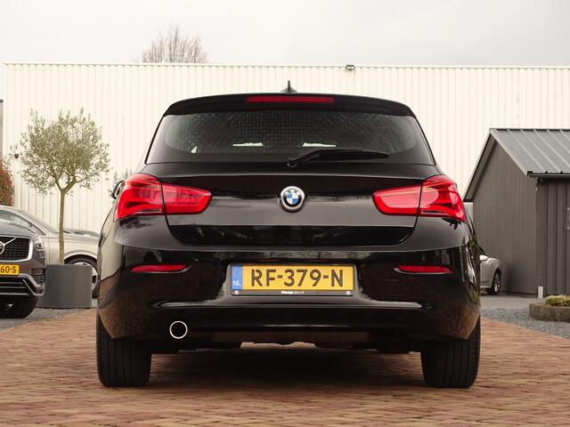 BMW 1-SERIE 118i Executive | M-sportst | Sportstoelen | All-season | All Black | Uniek!