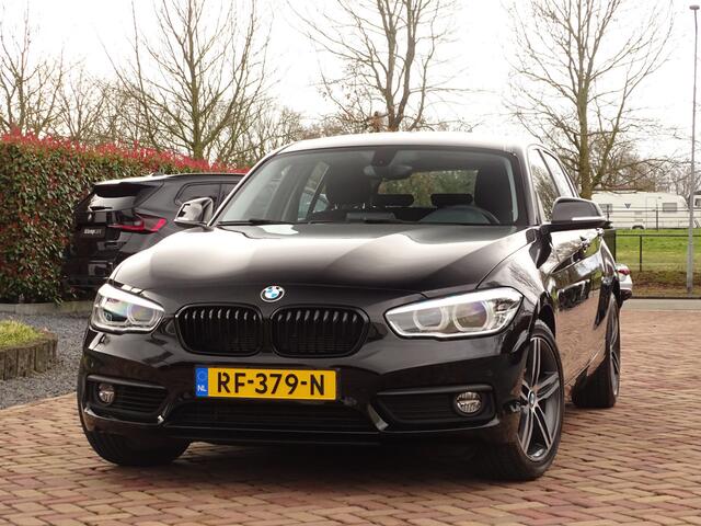 BMW 1-SERIE 118i Executive | M-sportst | Sportstoelen | All-season | All Black | Uniek!