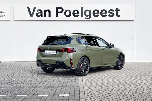 BMW 1-SERIE 120 | Innovation Pack | M Sport | Panoramadak |