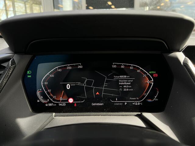 BMW 1-SERIE 118i Business Edition Automaat 136PK | M-Sport | Panoramadak | Navigatie | Achteruitrijcamera | Stoelverwarming