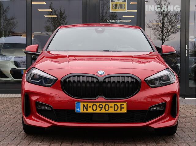BMW 1-SERIE 118i Executive Edition M-Sport | Leder | 18 inch | Camera | ACC | Stuur Verw |