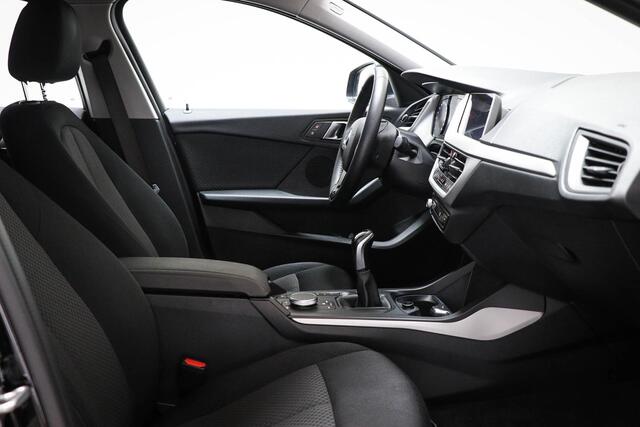 BMW 1-SERIE 116i Executive | CLIMA | STOELVERWARMING | 18"