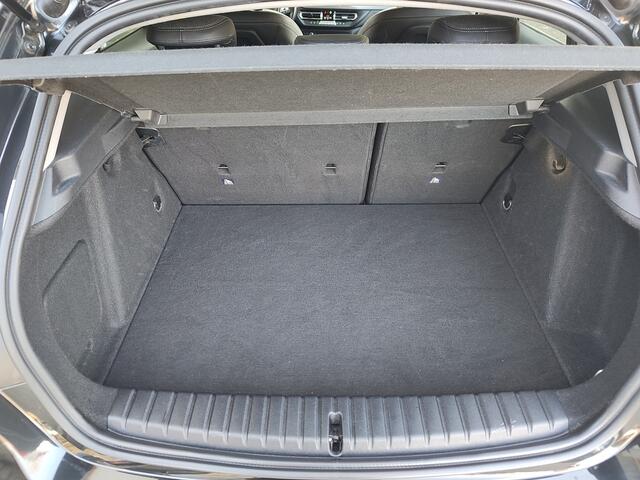 BMW 1-SERIE 118i EXECUTIVE EDITION AUT. Sport Line | Privacy Glass | Navi | LED