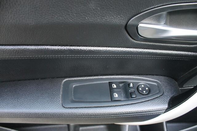 BMW 1-SERIE 120i High Executive