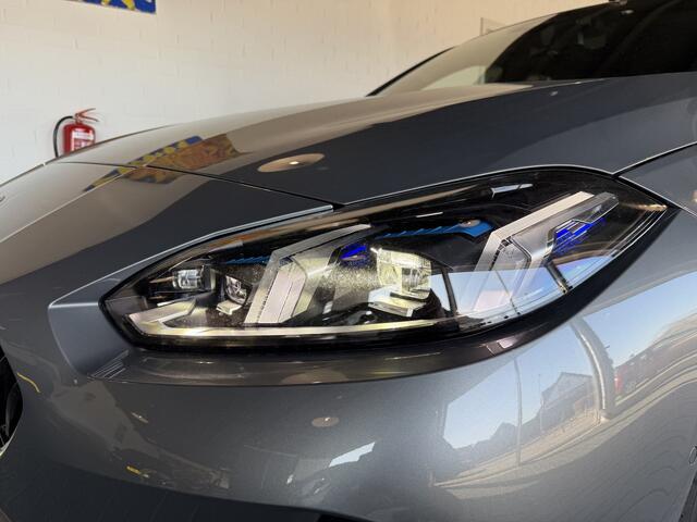 BMW 1-SERIE 123 xDrive / M Sport / Panodak / Head Up disp / Harman-Kardon / Iconic Glow /