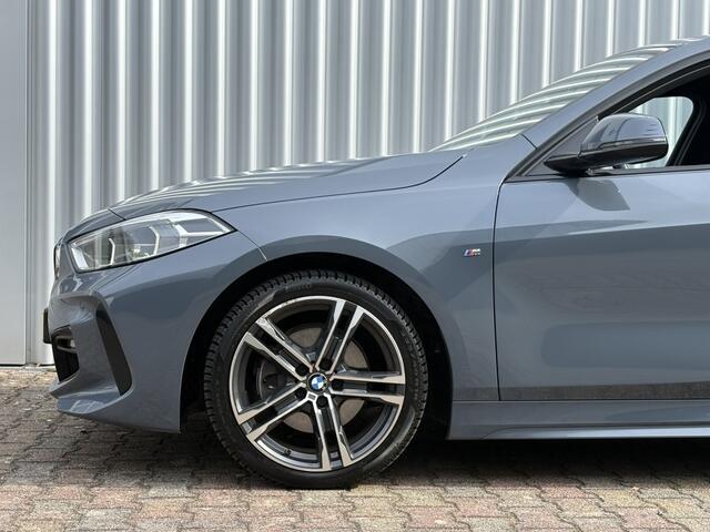 BMW 1-SERIE 118i Executive Edition | M-Sport Pakket | Apple Carplay