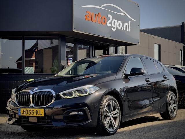 BMW 1-SERIE 118i AUT7 EXE M-SPORT LEDER NAVI DIGI-DASH APPLE-CARPLAY LED LMV PDC