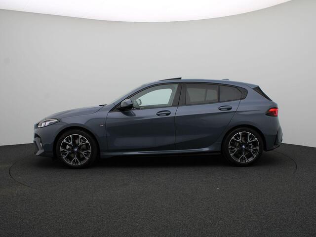 BMW 1-SERIE 120 M Sportpakket | Glazen Panoramadak | Driving Assistant Plus | Head-Up Display | Head-Up Display | 18" | Ekris Selection