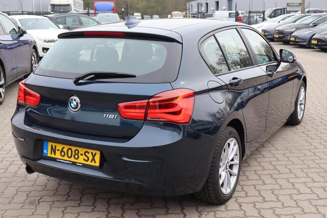BMW 1-SERIE 118i Centennial Executive Navigatie, Stoelverwarming, Cruise control, Lichtmetalen wielen, Elektrische ramen