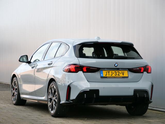 BMW 1-SERIE 116 automaat 123pk M Sportpakket Pro Stoelverwarming / Camera / Keyless entry
