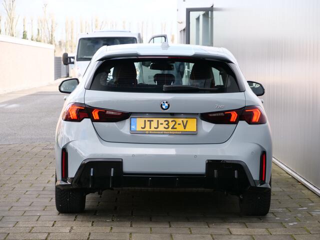 BMW 1-SERIE 116 automaat 123pk M Sportpakket Pro Stoelverwarming / Camera / Keyless entry