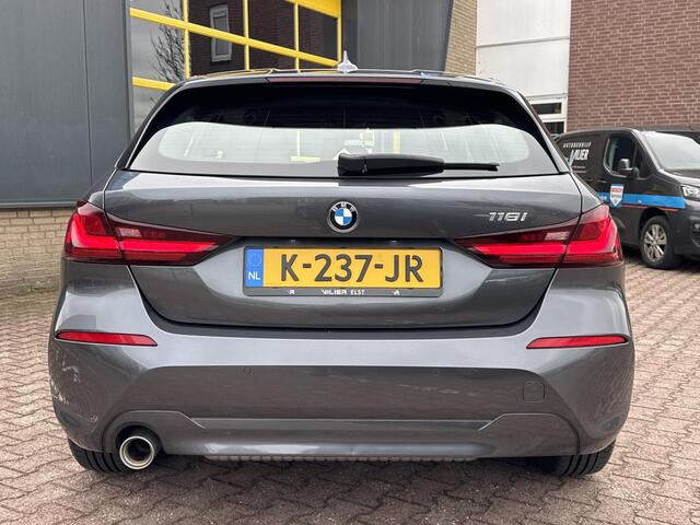 BMW 1-SERIE 118i Executive Edition Prijs incl 12 maanden BOVAG garantie