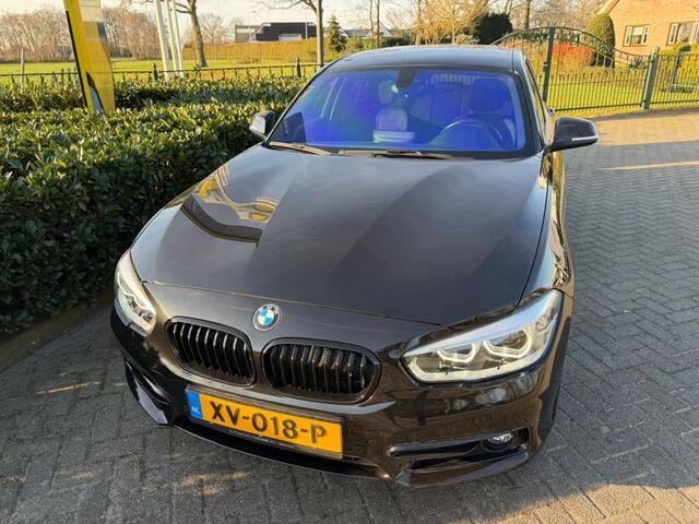 BMW 1-SERIE 118i Aut8 Sport Line Edition Led / Carplay / Camera