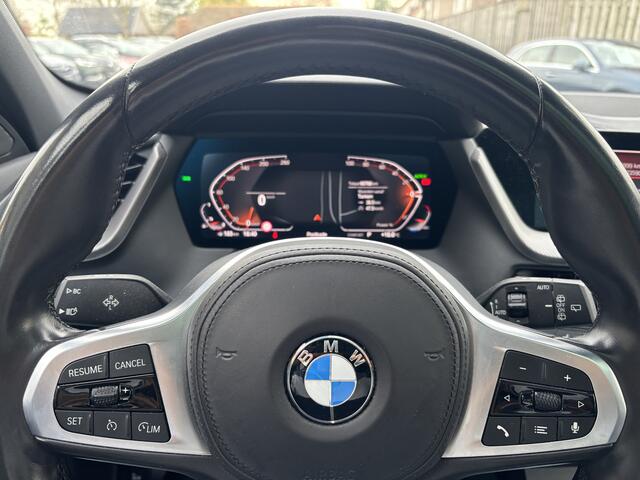 BMW 1-SERIE 118i Business Edition Plus M-Sport Automaat Panoramadak / Spoilerpakket