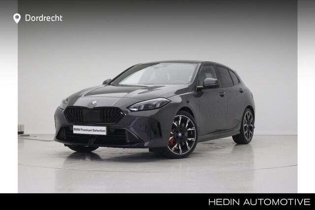 BMW 1-SERIE 120 M-Sport Pro | Individual Dravitgrau | Schuif/- kanteldak | Harman Kardon | Stuur/- stoelverwarming