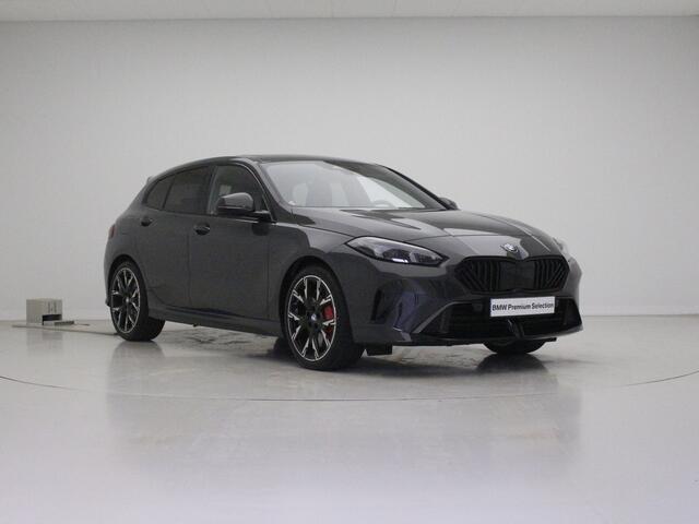 BMW 1-SERIE 120 M-Sport Pro | Individual Dravitgrau | Schuif/- kanteldak | Harman Kardon | Stuur/- stoelverwarming