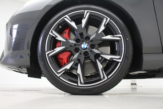 BMW 1-SERIE 120 M-Sport Pro | Individual Dravitgrau | Schuif/- kanteldak | Harman Kardon | Stuur/- stoelverwarming