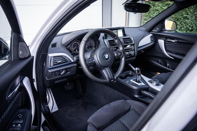BMW 1-SERIE 118i M-Sport AUT8 I Carplay I Camera I Harman/Kardon I Alcantara I Dealer-onderhouden
