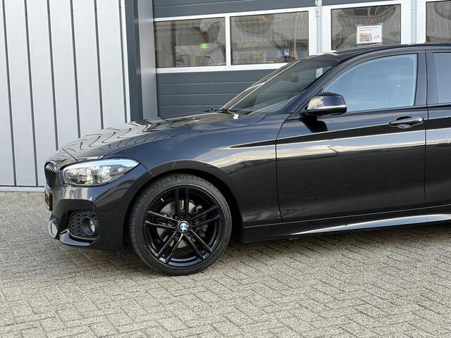 BMW 1-SERIE 120i Edition M Sport Shadow High Executive | Climate | Alcantara | Parkeer sensoren | M sport |