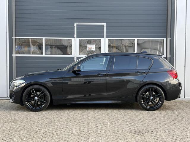 BMW 1-SERIE 120i Edition M Sport Shadow High Executive | Climate | Alcantara | Parkeer sensoren | M sport |