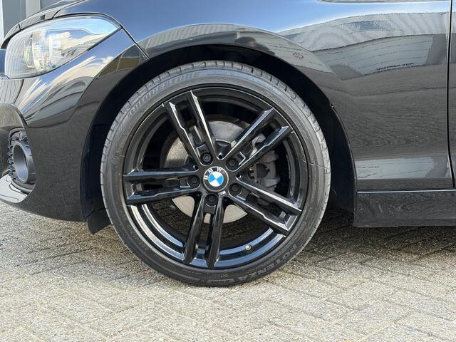 BMW 1-SERIE 120i Edition M Sport Shadow High Executive | Climate | Alcantara | Parkeer sensoren | M sport |