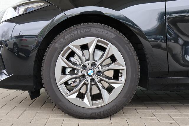 BMW 1-SERIE 120 | Driving Assistant | Stoelverwarming | Premium Pack | elektrisch bedienbare achterklep