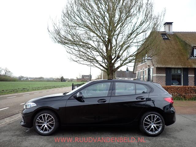 BMW 1-SERIE 118i Executive Edition CAMERA / ACC / SPORTSTOEL