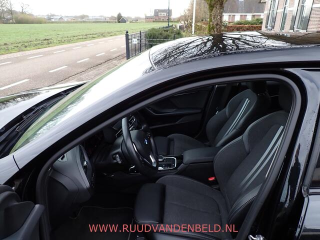 BMW 1-SERIE 118i Executive Edition CAMERA / ACC / SPORTSTOEL