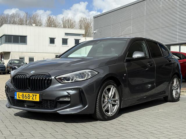 BMW 1-SERIE 118i Business Edition Plus 136pk Automaat | M Pakket | Navi | Stoelverwarming | PDC |