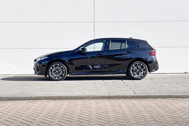 BMW 1-SERIE 120 M Sport Design Edition | Driving Assistant | Premium Pack | Huiselectie