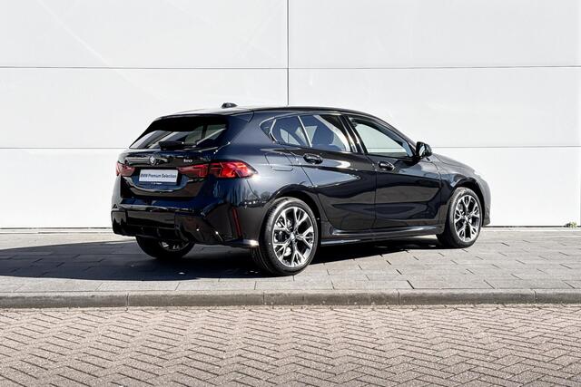 BMW 1-SERIE 120 M Sport Design Edition | Driving Assistant | Premium Pack | Huiselectie