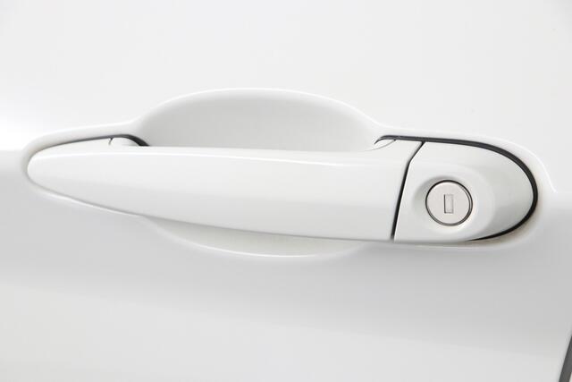 BMW 1-SERIE 118i Corporate Lease Executive - Automaat - Groot Scherm - M-Sport Pakket - Parkeer sensoren - Start/Stop - Sportstoelen - LED koplampen -Prijs excl. Virena Zekerheidspakket T.W.V ¤895