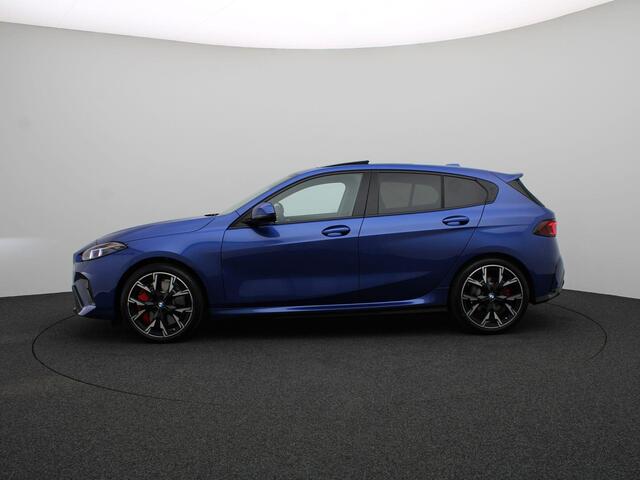 BMW 1-SERIE 120 M Sportpakket Pro | Premium Pack | Stuurwielrand Verwarmd | Panoramadak | Harman Kardon | 19''
