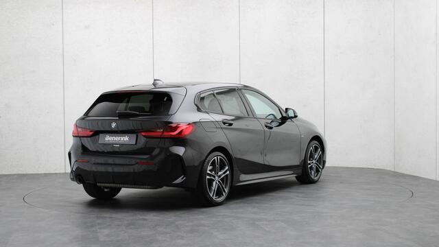 BMW 1-SERIE 118i M-Sport | Achteruitrijcamera | M Sportstoelen | Shadow-Line
