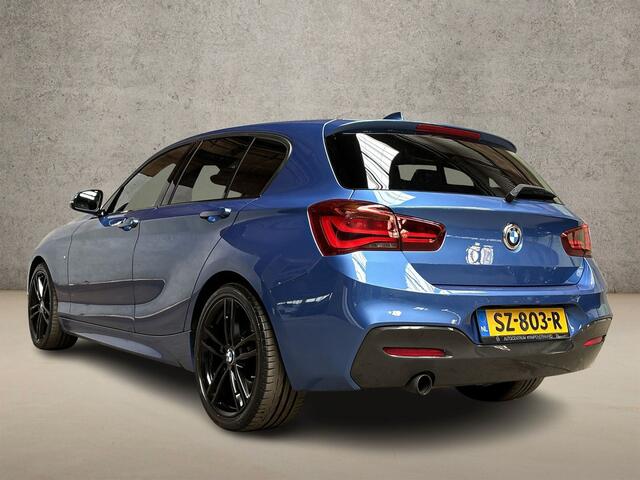 BMW 1-SERIE 118i M Sport High Executive Automaat (GROOT NAVI, M PAKKET, VIRTUAL COCKPIT, LEDER, STOELVERWARMING, SPORTSTOELEN, GETINT GLAS, PARKEERSENSOREN, NIEUWE APK, NIEUWSTAAT)