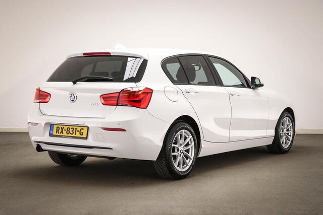 BMW 1-SERIE 118i Corporate Lease Executive | SPORT LINE / AUDIO MEDIA / COMFORT- PACK | DAB | DRAADLOZE LADER | STOELVERWARMING