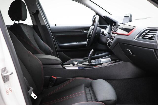 BMW 1-SERIE 118i Corporate Lease Executive | SPORT LINE / AUDIO MEDIA / COMFORT- PACK | DAB | DRAADLOZE LADER | STOELVERWARMING