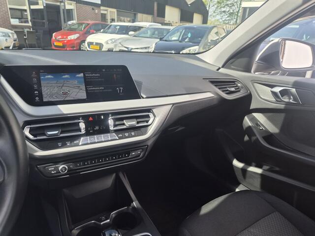 BMW 1-SERIE 118i Executive Ed. AUTOMAAT NL