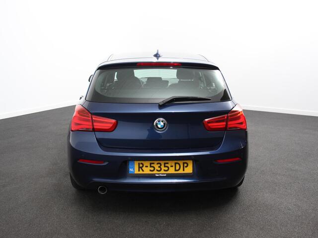 BMW 1-SERIE 116d Executive Lees opmerkingen! Cruise control Climate control Parkeersensoren Lichtmetalen velgen Elektrische ramen Radio Handel/ Export!