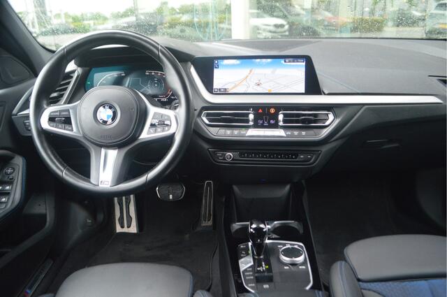 BMW 1-SERIE 118i Executive M Sport Automaat / Sportstoelen / Cruise Control / LED / M Sportonderstel / Cruise Control