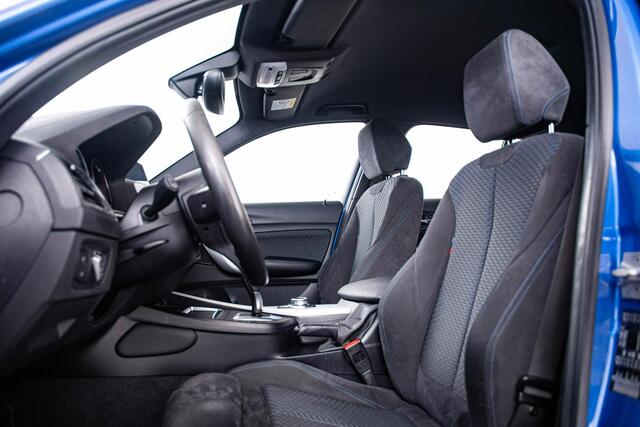 BMW 1-SERIE 118d M Sport - Cruise Control - Adaptieve LED koplampen - Lichtpakket - PDC voor/achter - Elektrisch verwarmde voorstoelen - Navigatiesysteem Business - Multifunctioneel stuurwiel - Speed Limit Info -