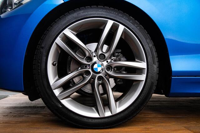 BMW 1-SERIE 118d M Sport - Cruise Control - Adaptieve LED koplampen - Lichtpakket - PDC voor/achter - Elektrisch verwarmde voorstoelen - Navigatiesysteem Business - Multifunctioneel stuurwiel - Speed Limit Info -